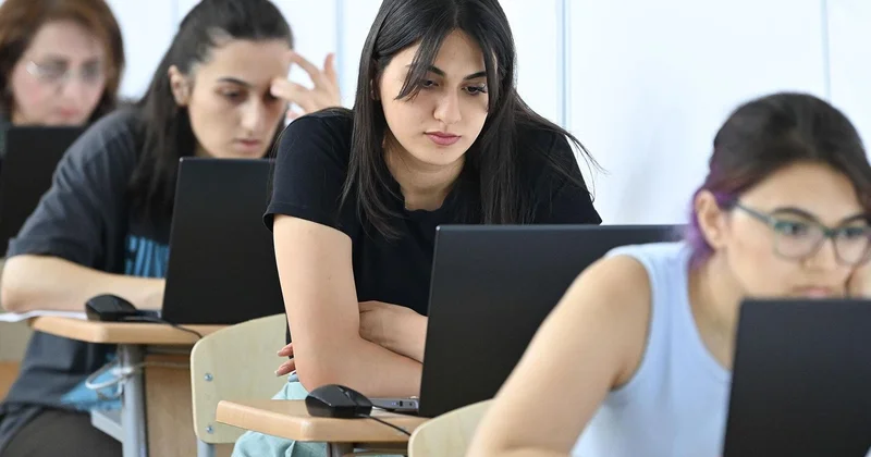 Texnologiya müəllimləri sertifikasiyada lider oldular RƏSMİ