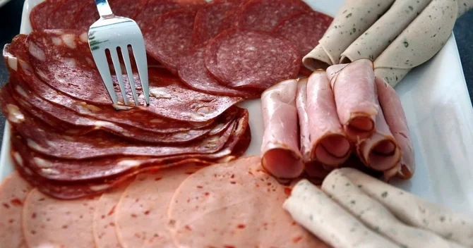 Kolbasa sevənlərə BƏD XƏBƏR Bu məhsullar...
