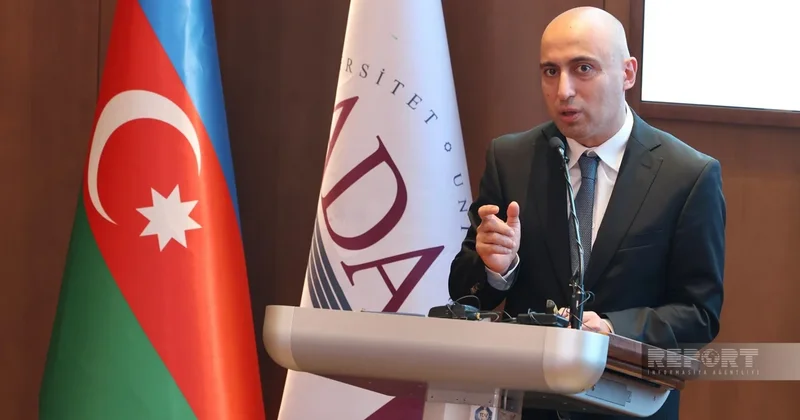 Эмин Амруллаев: Учителей на полной ставке освободят от сертификации