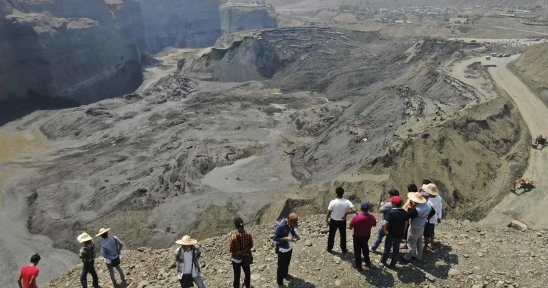 В Мьянме в результате обрушения на шахте 5 человек погибли, 15 пропали без вести