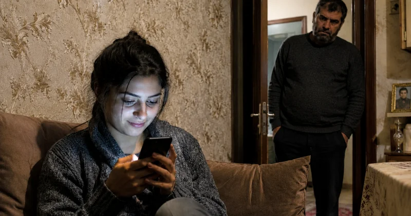 Ata qızında keçmiş ərinin mesajlarını gördü, onu döyərək öldürdü: “Hamını evdən çıxardı” TƏFƏRRÜAT