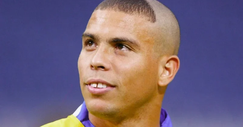 Ronaldo: “Bütün valideynlərdən 2002 ci ildəki saç düzümümə görə üzr istəyirəm” FOTO