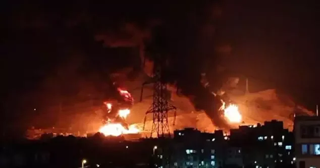 İranda İsrailin vurduğu neft anbarında güclü yanğın başladı VİDEO