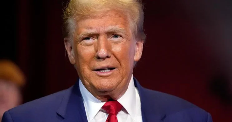 Трамп заявил, что позволит приехавшим в США украинцам остаться