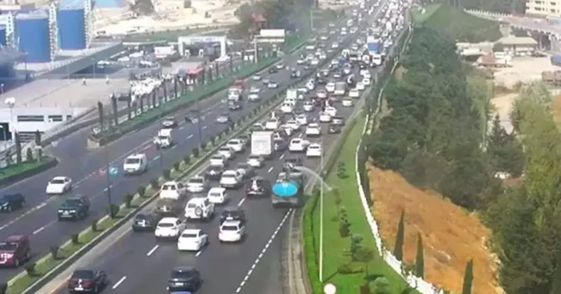 Bakıda iki istiqamətdə sıxlıq müşahidə olunur