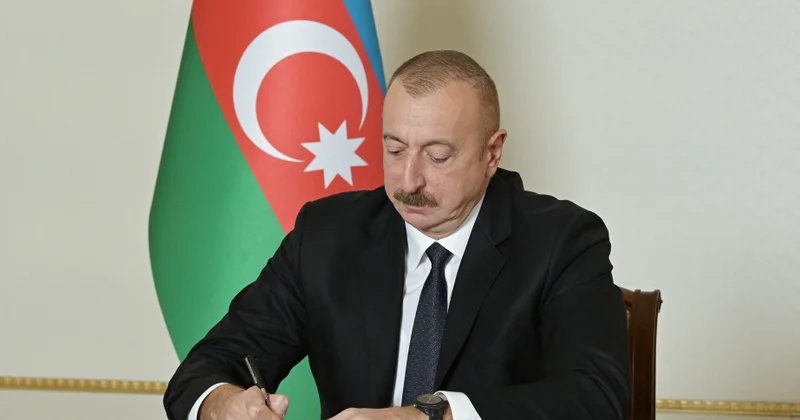 Prezident İlham Əliyev media nümayəndələrini mükafatlandırıb SƏRƏNCAM
