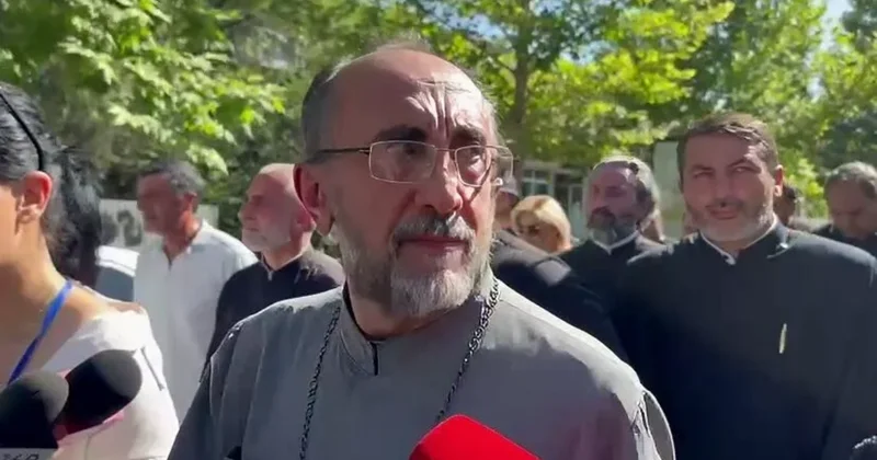 Məhkəmə Erməni Apostol Kilsəsinin rəhbəri Mikael Adjapaxyan barəsində qərar verdi