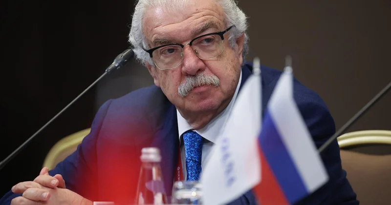 В России призвали лишить Гусмана наград и званий
