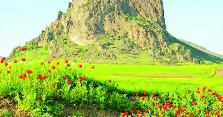 Göylərə açılan daş qapıdır Göyəzən