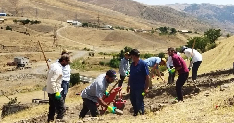 Yardımlıda qədim dövrə aid əşyalar tapılıb FOTOLAR
