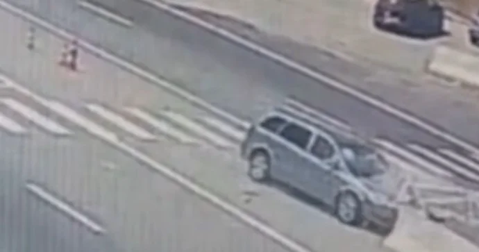 Sükan arxasında yuxulayan sürücü beton arakəsməyə çırpıldı REAL VİDEO