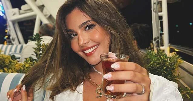 Van Dammın gəlini Bakıdan paylaşım etdi “... çox sevirəm FOTOlar