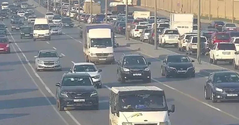 Пробки в Баку: осложнено движение по двум основным направлениям