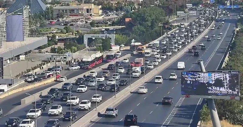 6 istiqamətdə tıxac var SİYAHI