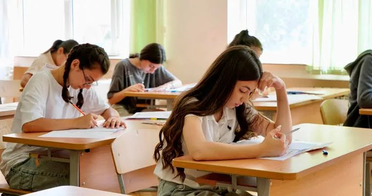 Magistraturada plan yerləri boş qaldı Yeni imtahan formatı təklif olundu