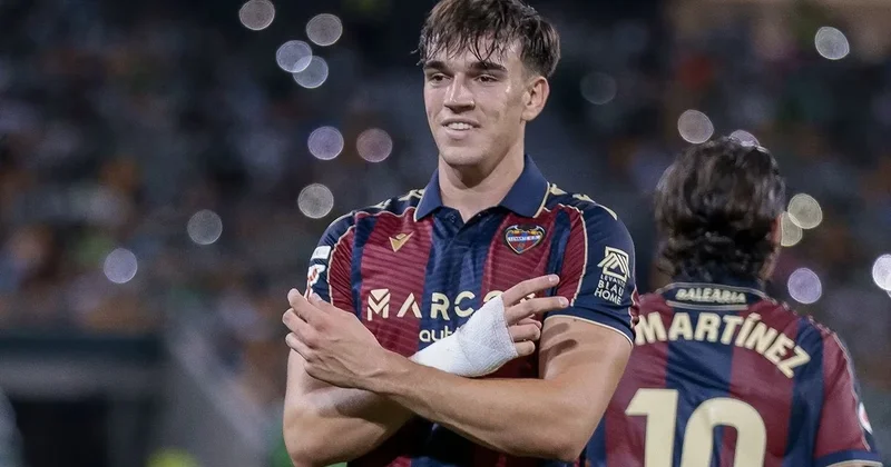 “Real” “Levante”nin hücumçusu Karlos Espini alıb