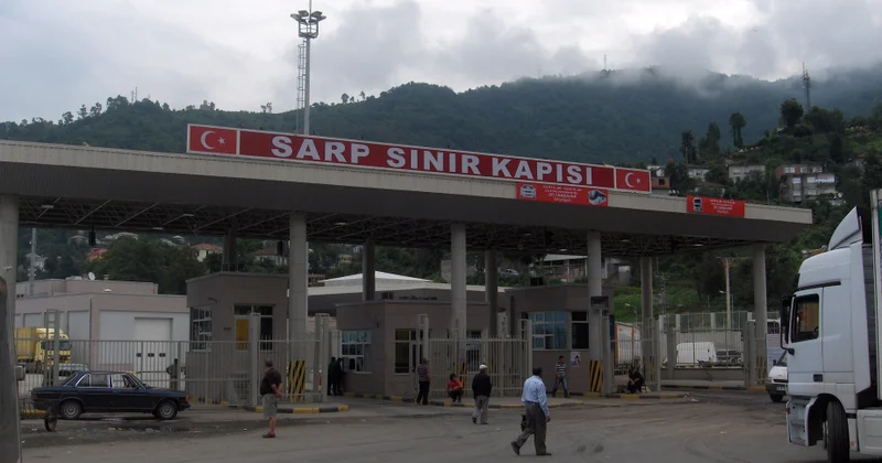 Sarpi məntəqəsində külli miqdarda qızıl qaçaqmalçılığının qarşısı alınıb