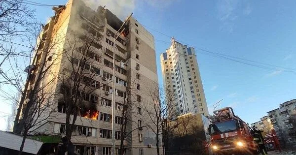 Rusiya Ukraynaya kütləvi zərbə endirdi: 8 ölü, onlarla yaralı