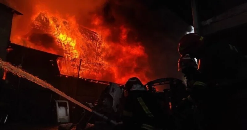 Rusiyanın gecə Ukraynaya hücumları nəticəsində azı 8 nəfər ölüb, onlarla yaşayış binası dağılıb