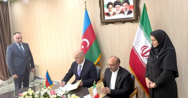 Azərbaycan və İran avtomobillərin sinxron buraxılmasını müzakirə edib