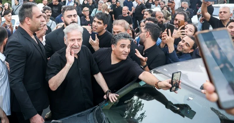 Hüzrə gəlib selfi çəkdirir... “Baiskar elə mollalar olur”