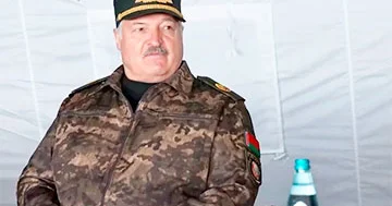 Lukaşenko yenidən səhlənkar işçiləri orduya göndərəcəyinə söz verdi