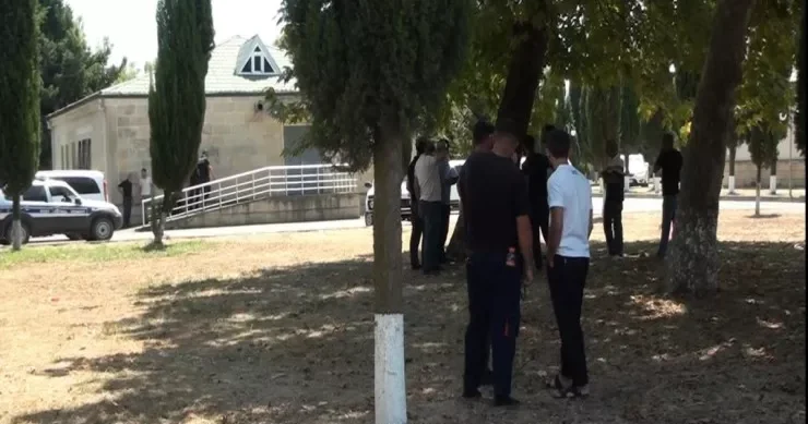 Lerikdə kişi pəncərədən yıxılıb öldü