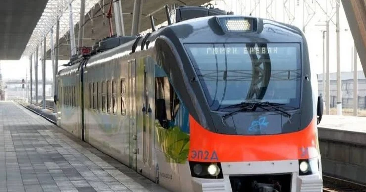 Rusiya Ermənistan dəmir yollarına 30 milyarddan artıq vəsait qoyub, təzminat tələb edəcəyik Nazir
