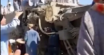 Sərnişin qatarı relsdən çıxdı, ölən və yaralılar var VİDEO