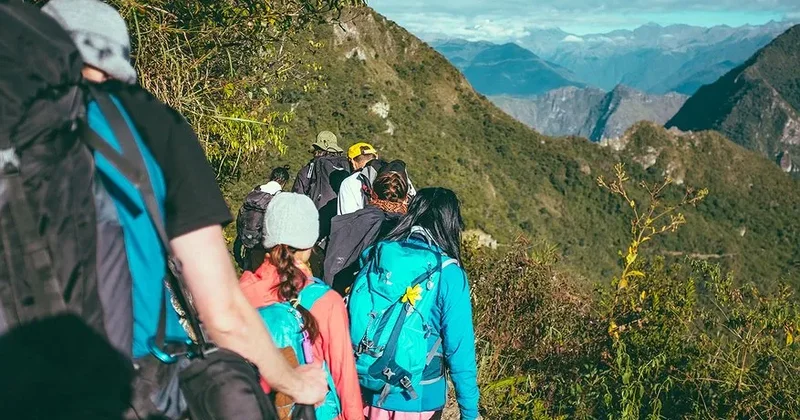 Turistlərin tapdığı 7 kq lıq sandıqdan sərvət çıxdı: 80 il əvvəl basdırılıbmış...