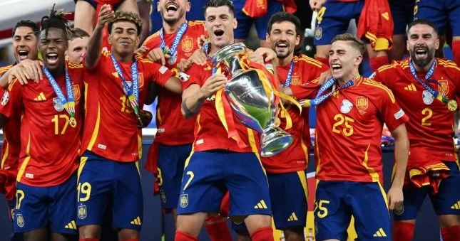 İspaniya millisinə kimlər dəvət alıb?