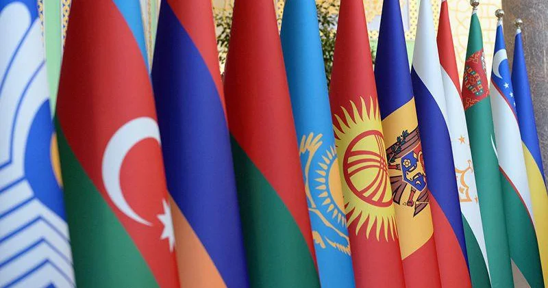 Грозов: СНГ видит заинтересованность Баку и Еревана в Содружестве