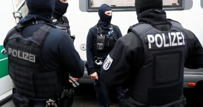 Almaniyada 15 yaşlı yeniyetmə Ukrayna ordusunda xidmət etmiş atasını öldürüb