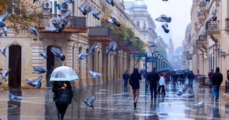 В понедельник в Баку по осеннему прохладно и дождливо