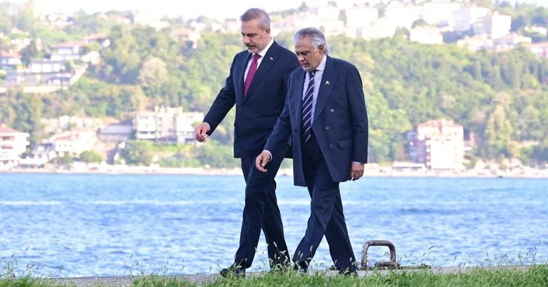 Pakistan və Türkiyə XİN başçıları İstanbulda görüşdülər