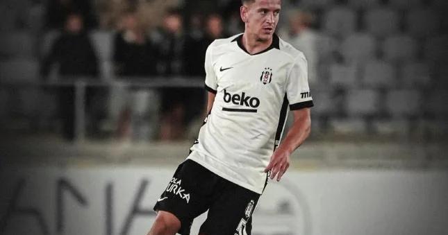 "Beşiktaş" onu göndərdi