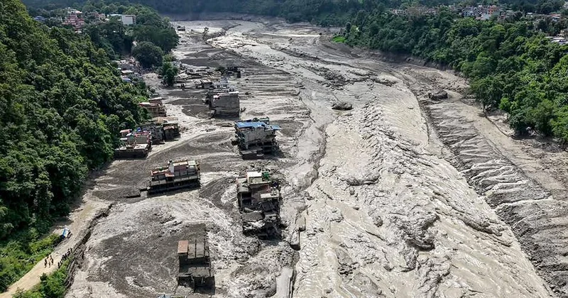 Nepalda daşqından sonra dağıntıların miqyası peyk görüntülərində FOTO/VİDEO