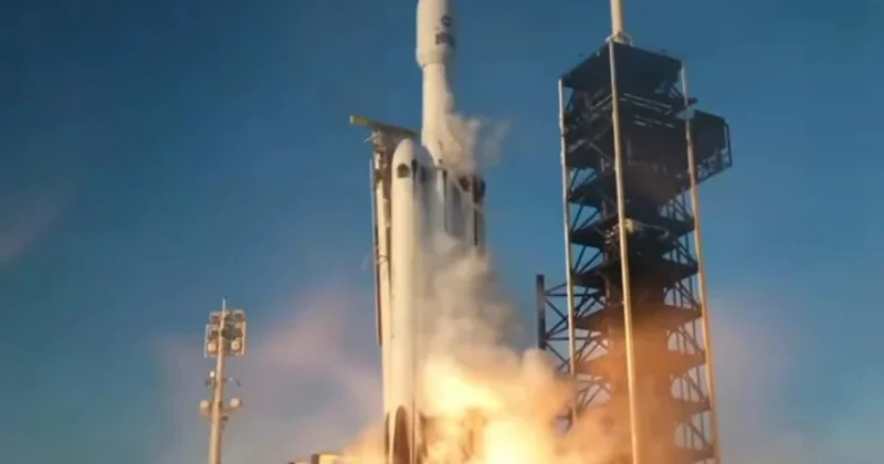 Раскроет тайны Вселенной: NASA запустило в космос телескоп за 4 миллиарда долларов видео