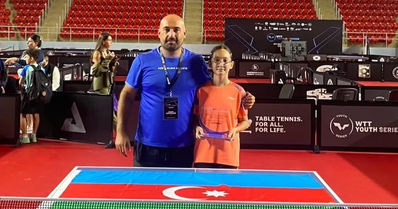 Stolüstü tennisçimiz Mehin Mirzəbalayeva Fransada tarix yazdı