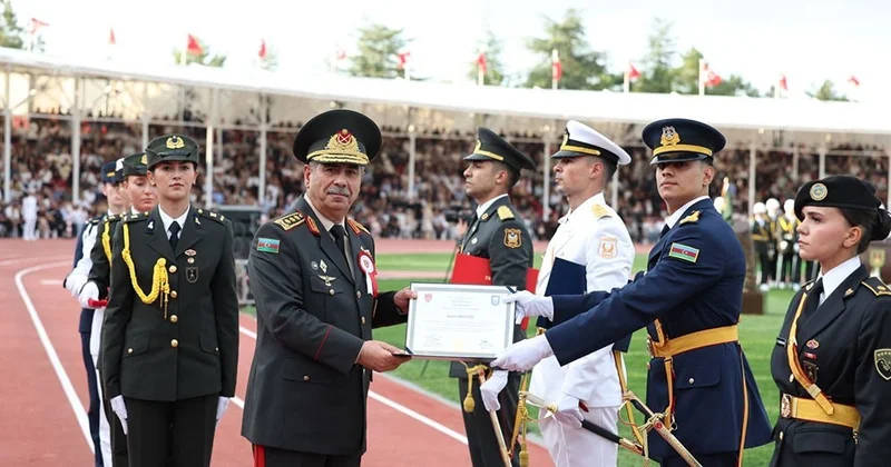 Zakir Həsənov Türkiyədə hərbi məktəblərin buraxılış mərasimlərində iştirak edib