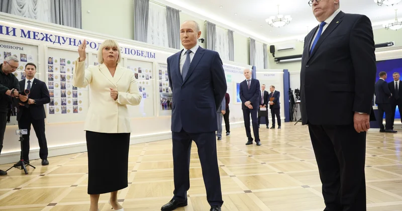 Путин призвал объяснять детям причины войны через животных