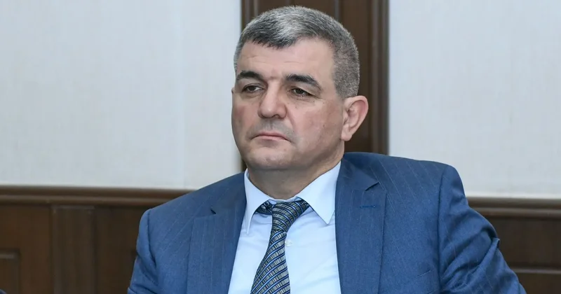 İctimai nəqliyyatın qiymət və güzəştləri məsələsi diqqətdədir