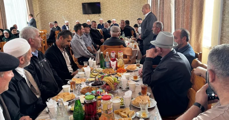 Deputat Asif Əsgərov şəhid ailələri ilə birlikdə ehsan süfrəsində iştirak edib FOTOLAR