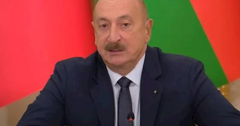 Prezidentlər mətbuata bəyanatlarla çıxış edirlər − Canlı