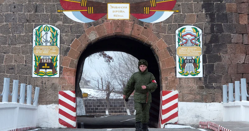 Армения не собирается выводить российскую базу со своей территории Minval Politika