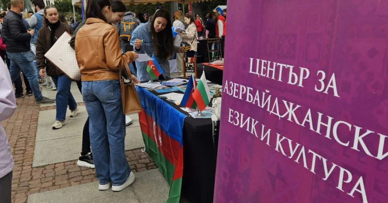 Avropa Dilləri Yarmarkasında Azərbaycan stendi təqdim olunub