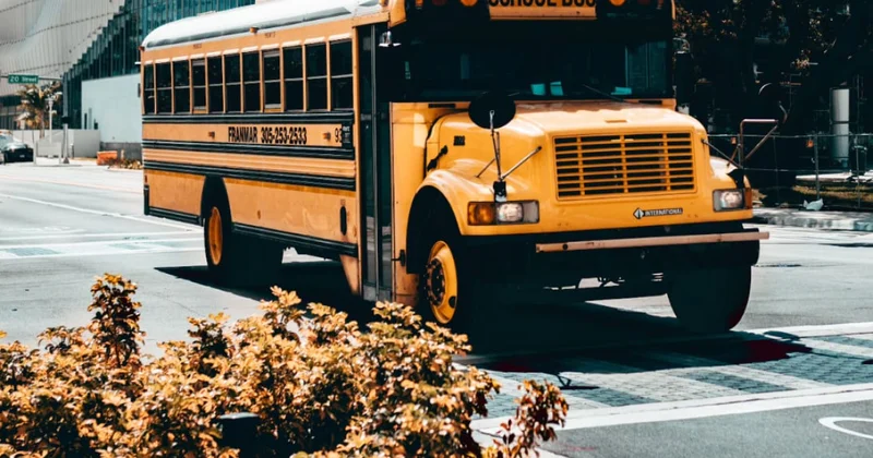 Стартап 2 School реализует проект Школьный автобус в Азербайджане