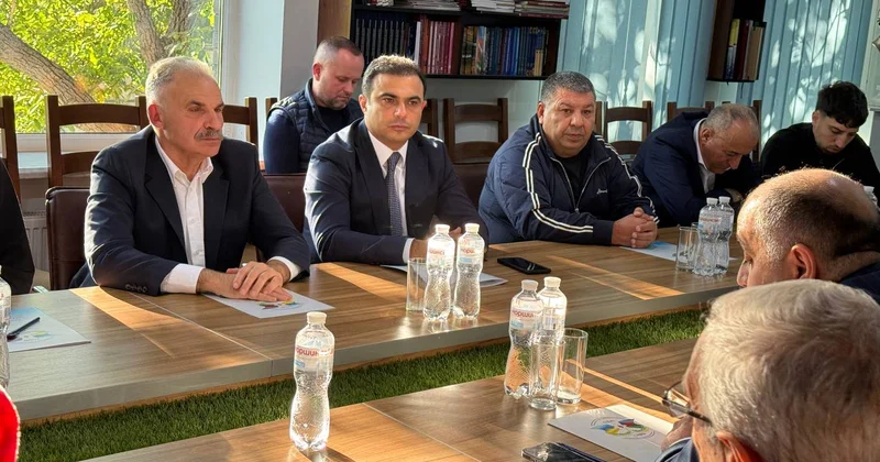 Ukraynanın Dövlət Xidmətinin rəhbəri Azərbaycan diasporunun qərargahında görüş keçirdi Foto