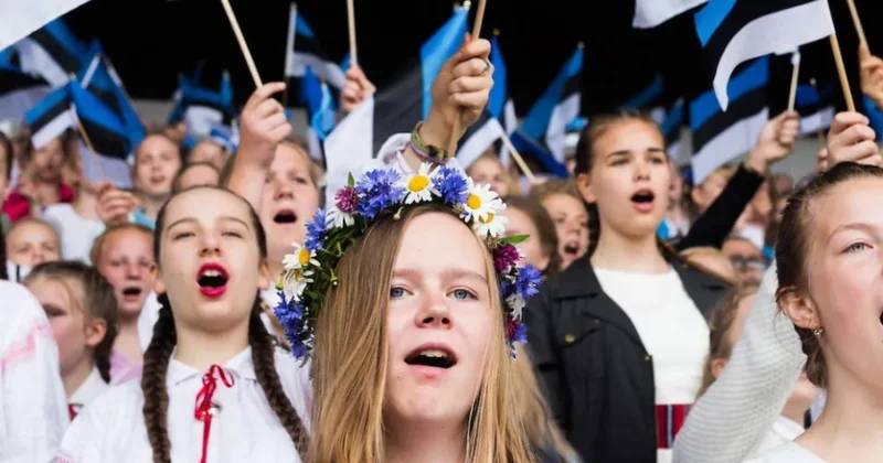 Estoniyada eston dilini bilməyən şəxslər üçün cərimələr bir neçə dəfə artırıla bilər