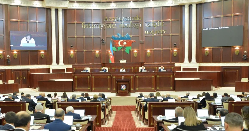 İctimai nəqliyyat bahalaşdı, sosial təbəqələri düşünən yoxdur